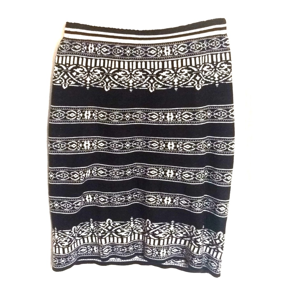 Black and cream sweater Skirt ! - Picture 5 of 7